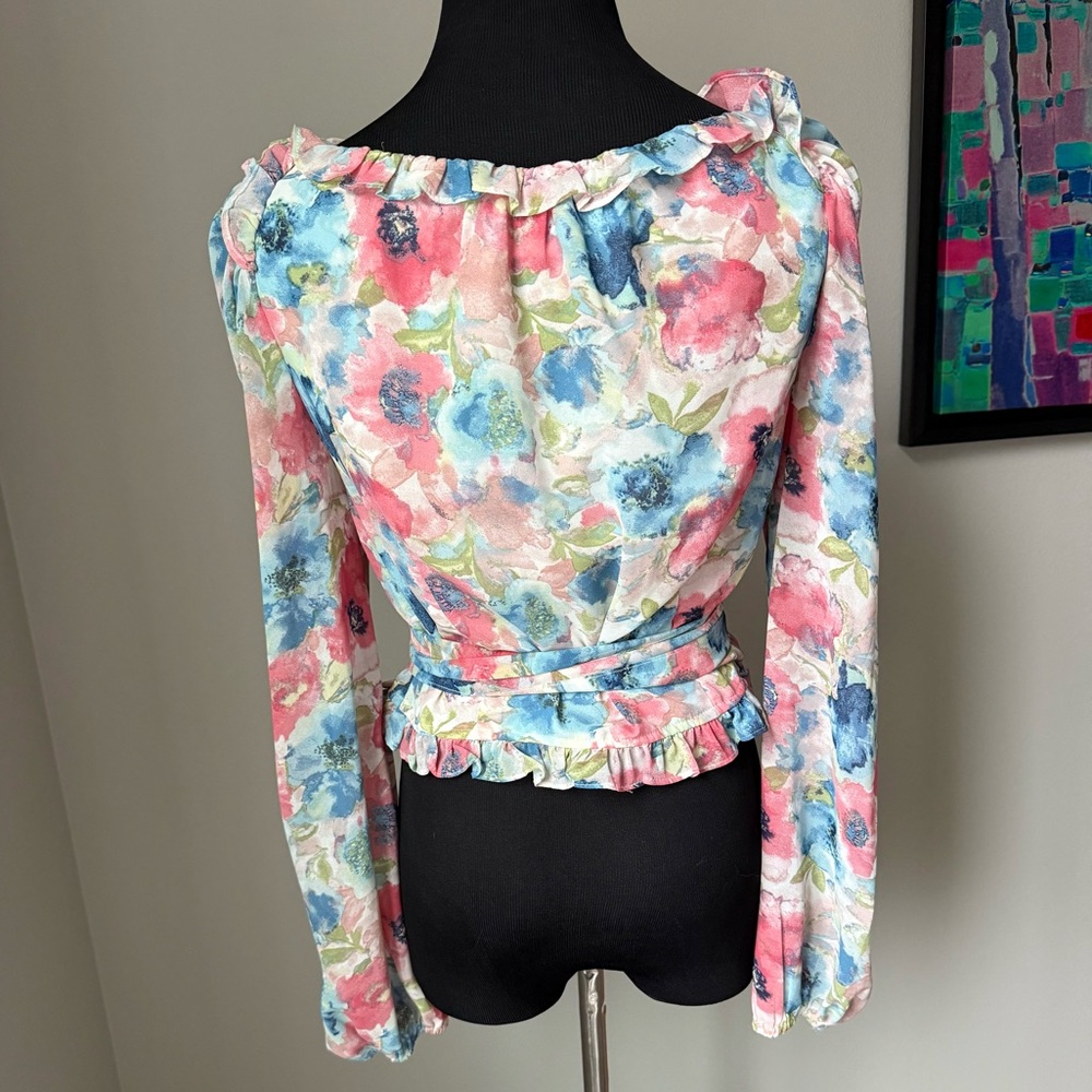 Vici Floral Wrap Blouse - Picture 5 of 8